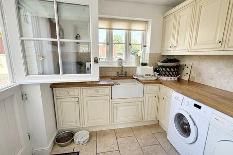 4 Brook Street, Warminster, BA12 8DN