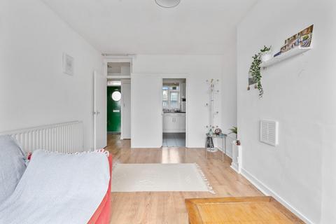 1 bedroom flat for sale, Londesborough Road, London, N16