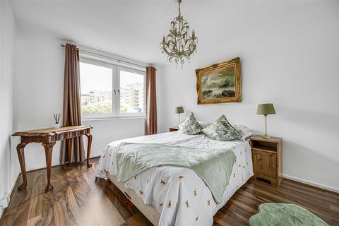 3 bedroom flat for sale, Harewood Avenue, NW1