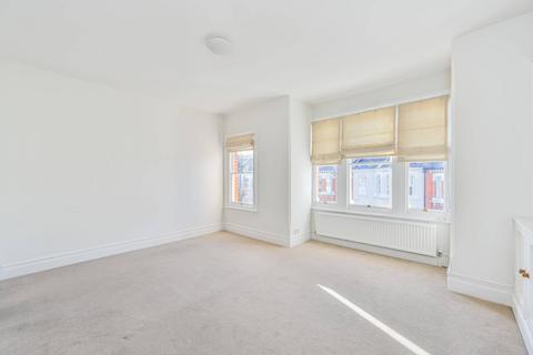 4 bedroom flat for sale, Gayville Road, Between the Commons, London, SW11