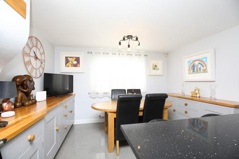 2 Walnut Drive, Mancetter, Atherstone, CV9 1NT