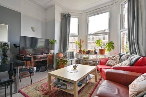 3 bedroom flat to rent, Tierney Road, Streatham Hill, London, SW2