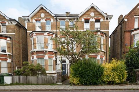 3 bedroom flat to rent, Tierney Road, Streatham Hill, London, SW2