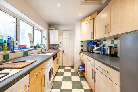 2 bedroom flat for sale, Old Oak Lane, North Acton, London, NW10