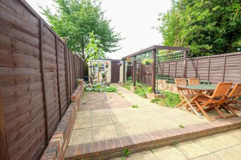 2 bedroom end of terrace house for sale, Albert Road, Orpington