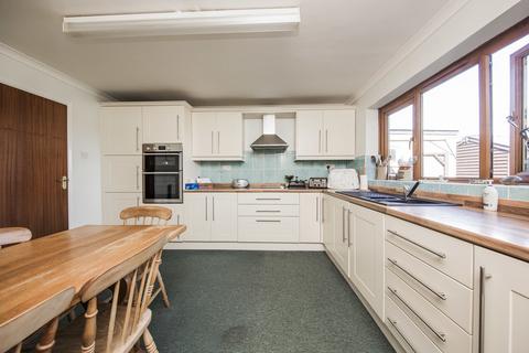 4 bedroom detached house for sale, Church Road, Rotherfield