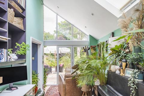 Upperfield Cottage Upperfield, Easebourne, Midhurst, GU29 9AE