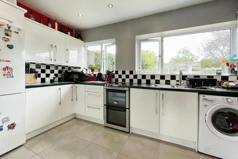 3 bedroom semi-detached house for sale, Parkers Avenue, Wick, Bristol, South Gloucestershire