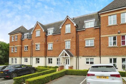 3 bedroom flat for sale, Summer Drive, Sandbach