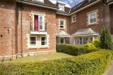 2 bedroom flat for sale, Merlewood Close, Bournemouth