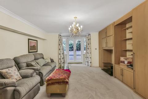 2 bedroom flat for sale, Merlewood Close, Bournemouth