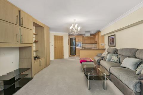 2 bedroom flat for sale, Merlewood Close, Bournemouth