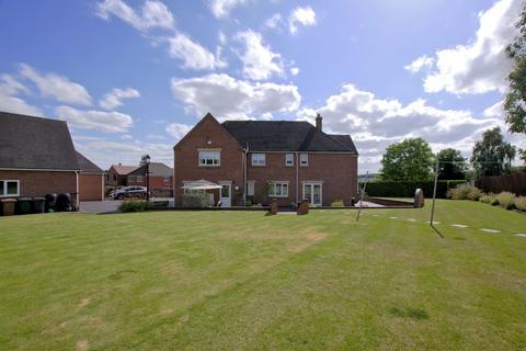 4 bedroom detached house for sale, Swadlincote Lane, Castle Gresley