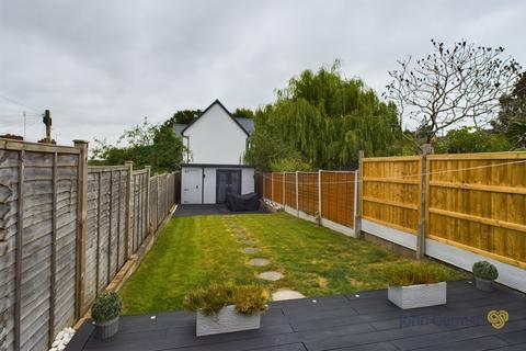 3 bedroom semi-detached house for sale, Rosemount Road, Burton-on-Trent