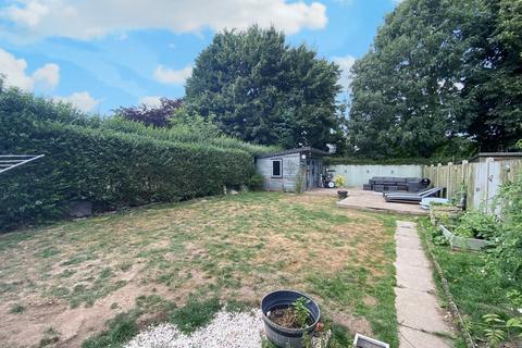 42 Lightfoot Road, Uttoxeter, ST14 7HB