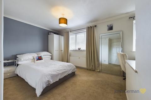 42 Lightfoot Road, Uttoxeter, ST14 7HB