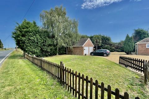 4 bedroom detached bungalow for sale, Holbeach Drove Gate, Holbeach Drove