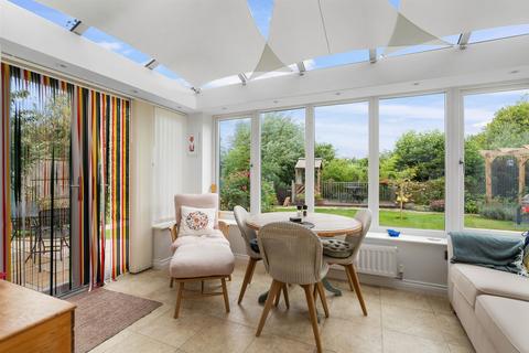 11 Balmoral Close, Fernhill Heath, Worcester, WR3 7XQ
