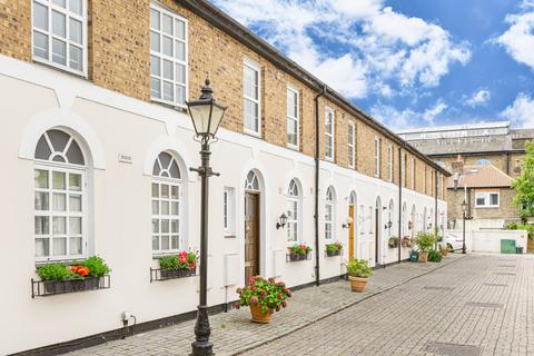 3 bedroom terraced house for sale, Copenhagen Gardens, London