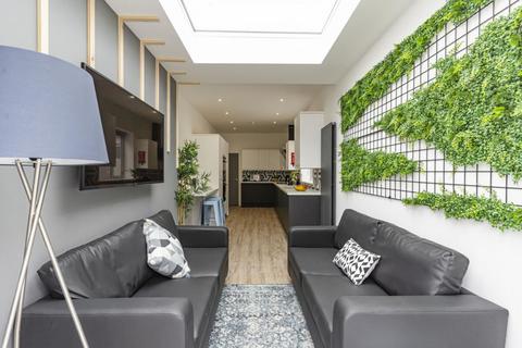 7 bedroom terraced house to rent - Montgomerie Road, Southsea PO5