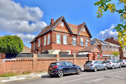 7 bedroom semi-detached house to rent, Edmund Road, Southsea PO4