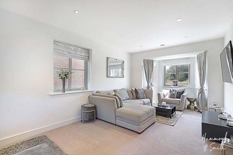 36 Buckingham Road, Epping, CM16 5AG