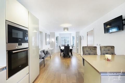 36 Buckingham Road, Epping, CM16 5AG