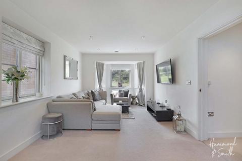 36 Buckingham Road, Epping, CM16 5AG