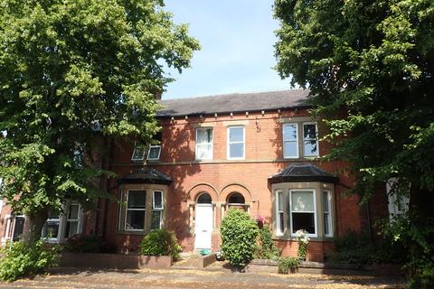 4 bedroom terraced house to rent, Rosebery Road, Carlisle