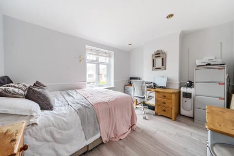 Two Ways Beeches Road, Farnham Common, Slough, SL2 3PR