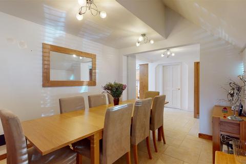 6 bedroom detached house for sale, Warmington Gardens, Downhead Park, Milton Keynes