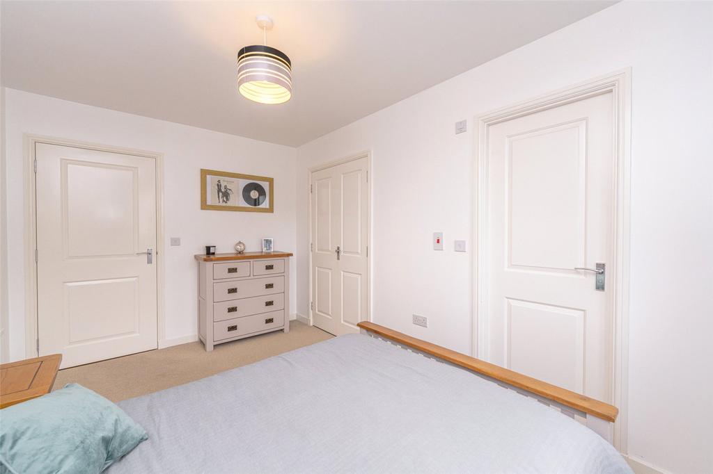 Bedroom 1 Alt