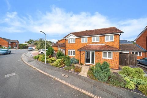 4 bedroom detached house for sale, Selah Drive, Swanley BR8