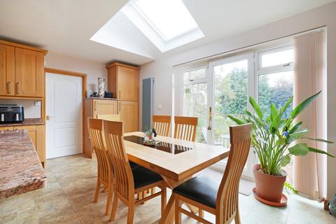 7 Burlington Road, Sheffield, S17 3NQ