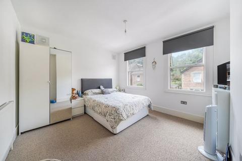 28 Little Roke Avenue, Kenley, CR8 5NG