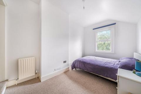 28 Little Roke Avenue, Kenley, CR8 5NG