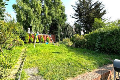 120 Caterham Avenue, Ilford, IG5 0QB