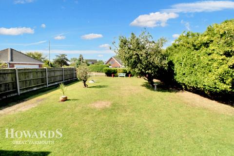 3 bedroom detached bungalow for sale, Bush Road, Winterton-On-Sea