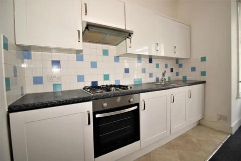 3 bedroom flat to rent, Greenhill Road, Harlesden, NW10