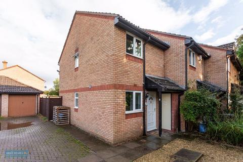 2 bedroom end of terrace house for sale, Waverney Close, Taunton