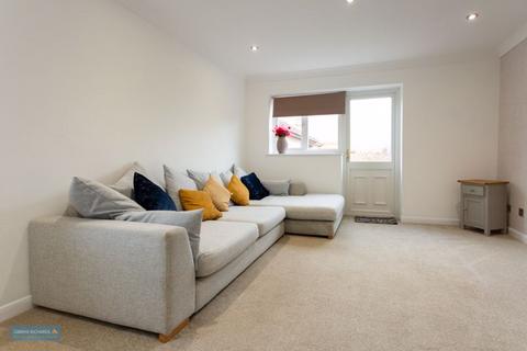 2 bedroom end of terrace house for sale, Waverney Close, Taunton