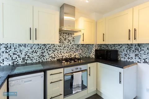 2 bedroom end of terrace house for sale, Waverney Close, Taunton