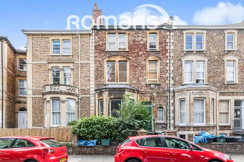 2 bedroom apartment to rent, Whatley Road, Clifton