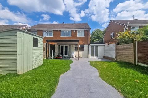 3 bedroom semi-detached house for sale, Broad Lane North, Willenhall