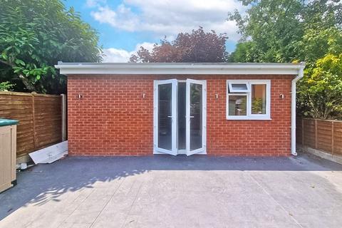 3 bedroom semi-detached house for sale, Broad Lane North, Willenhall