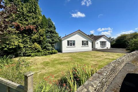 3 bedroom detached bungalow for sale, Falcondale Drive, Lampeter