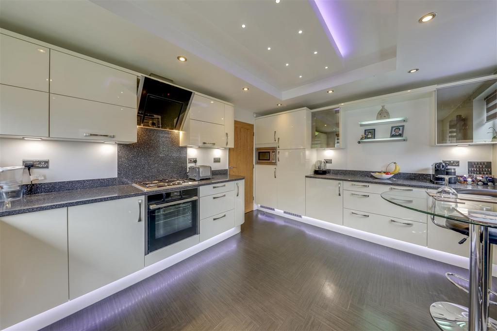 Breakfast Kitchen Alt 2