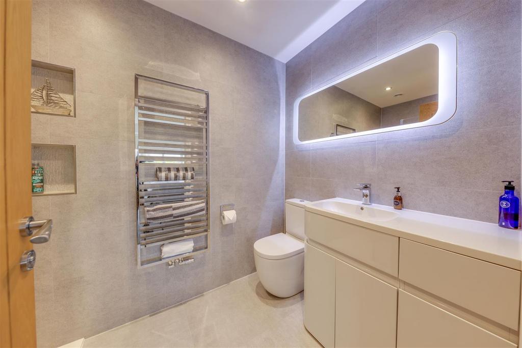 En Suite Shower