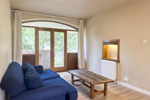 2 bedroom flat to rent, Canongate, Old Town, Edinburgh, EH8