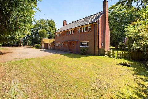 4 bedroom detached house for sale, Surrogate Street, Attleborough